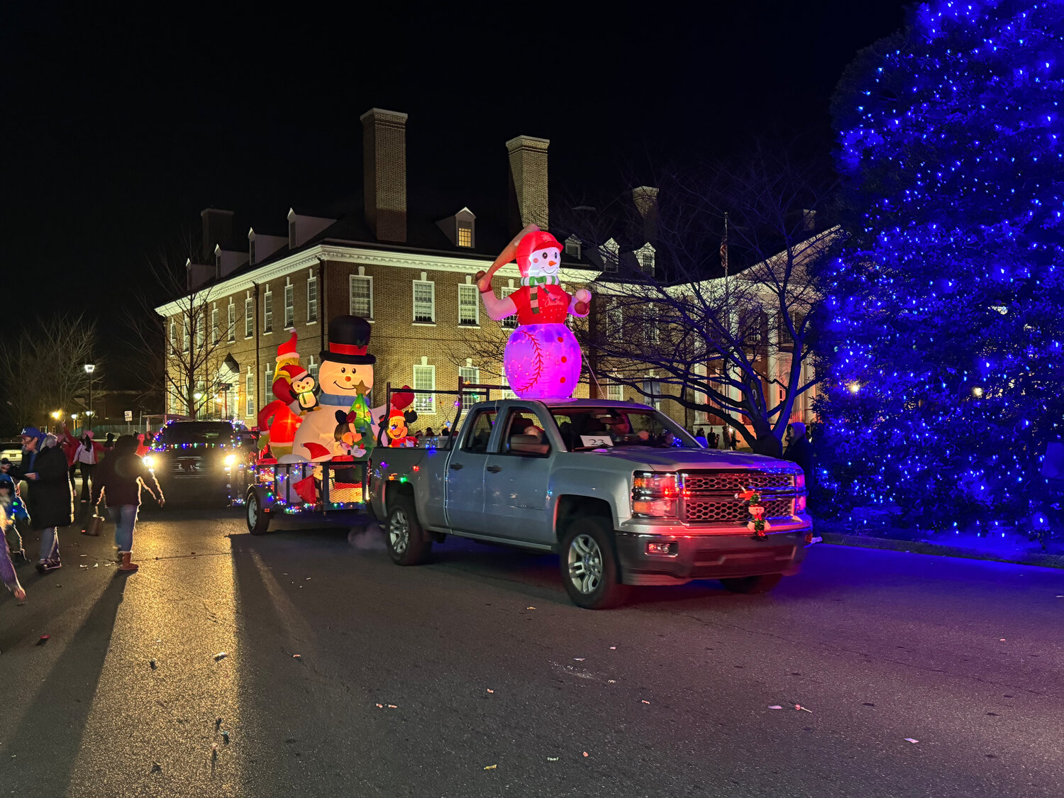 Dashing Through Dover parade a holiday delight Bay to Bay News